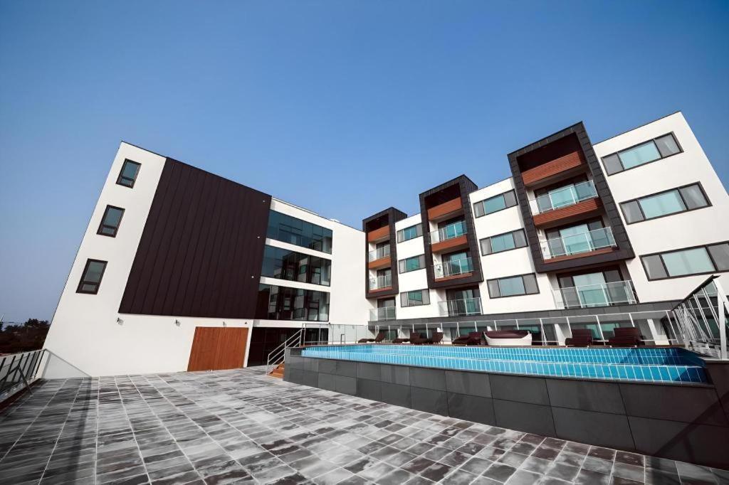 Sallys Jeju Hotel Extérieur photo